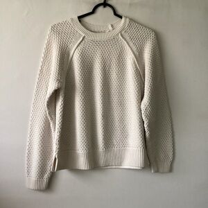 Gap long sleeve sweater for women.Cream Sweater